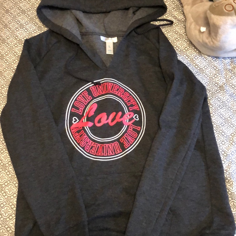 Sweatshirt